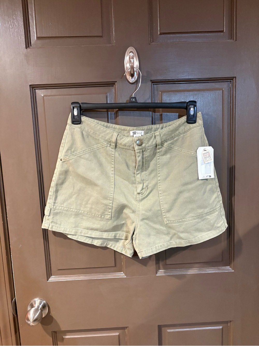 Billabong NWT Green Shorts